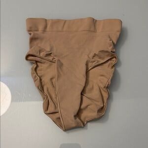 NWOT Sculpting BBL Briefs